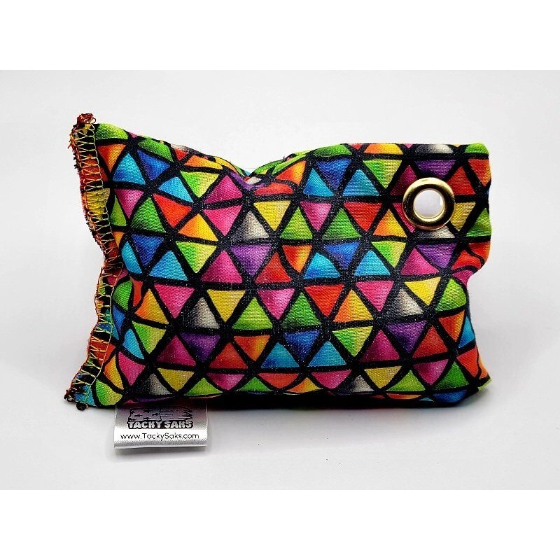 Tacky Saks – Geo Triangle