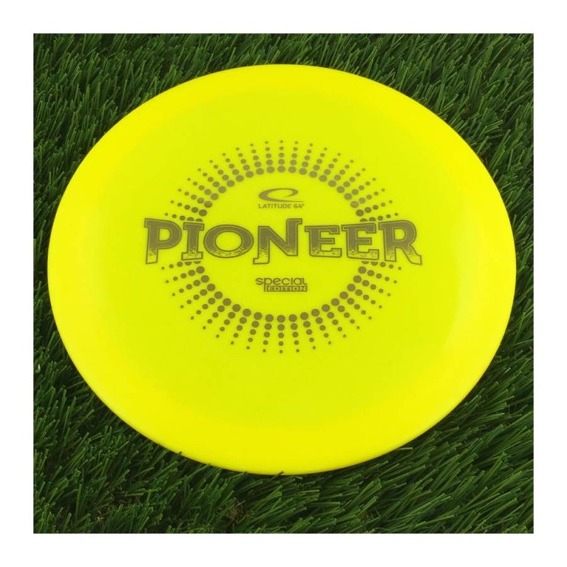 Latitude 64 Special Edition Gold Line Blend Pioneer with Special Edition Stamp – 174g – Solid Yellow