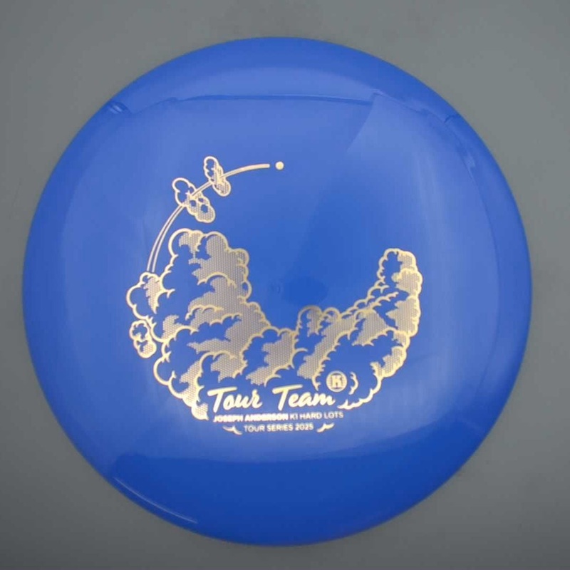 Kastaplast K1 Hard Lots with Joseph Anderson Tour Team Clouds – Tour Series 2025 Stamp – 173.1g – Blue